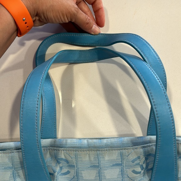 Chanel large Tote - Picture 4 of 12